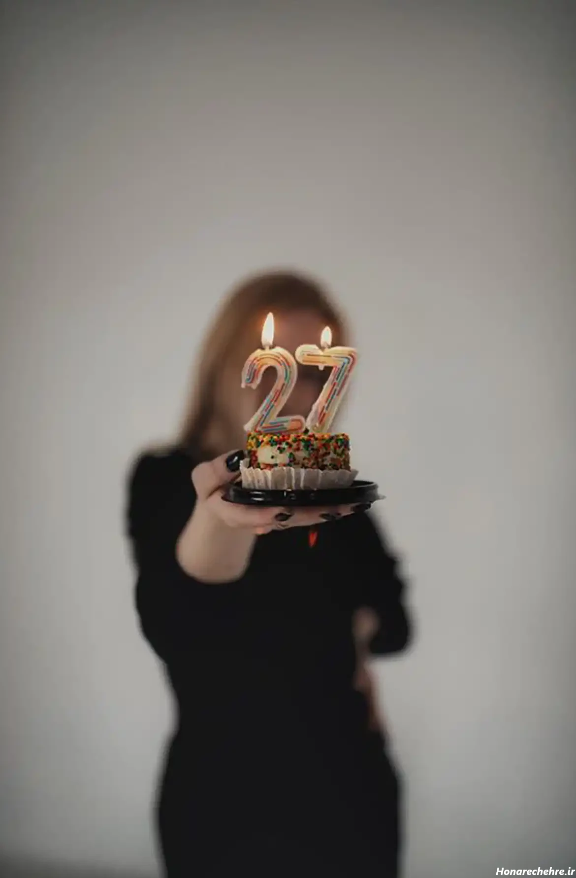 ژست عکس تولد بدون چهره در طبیعت