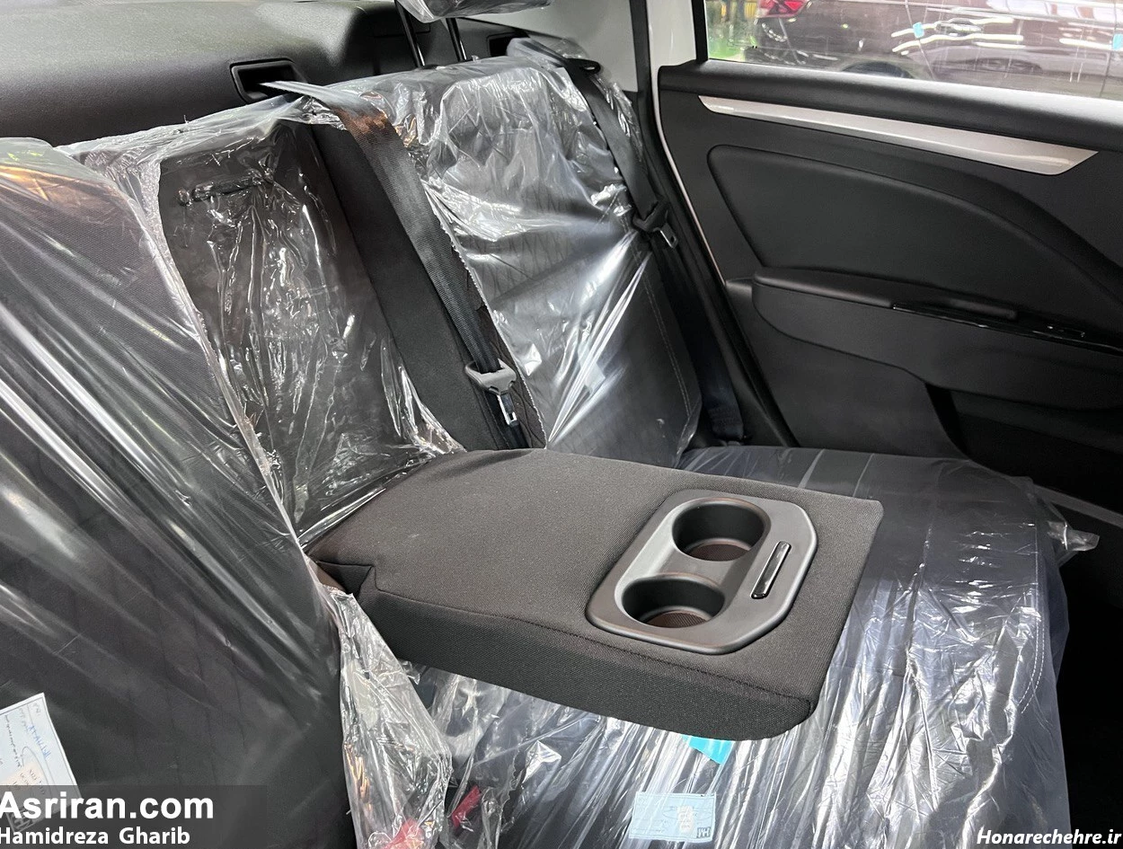 عکس داخل ماشین دنا