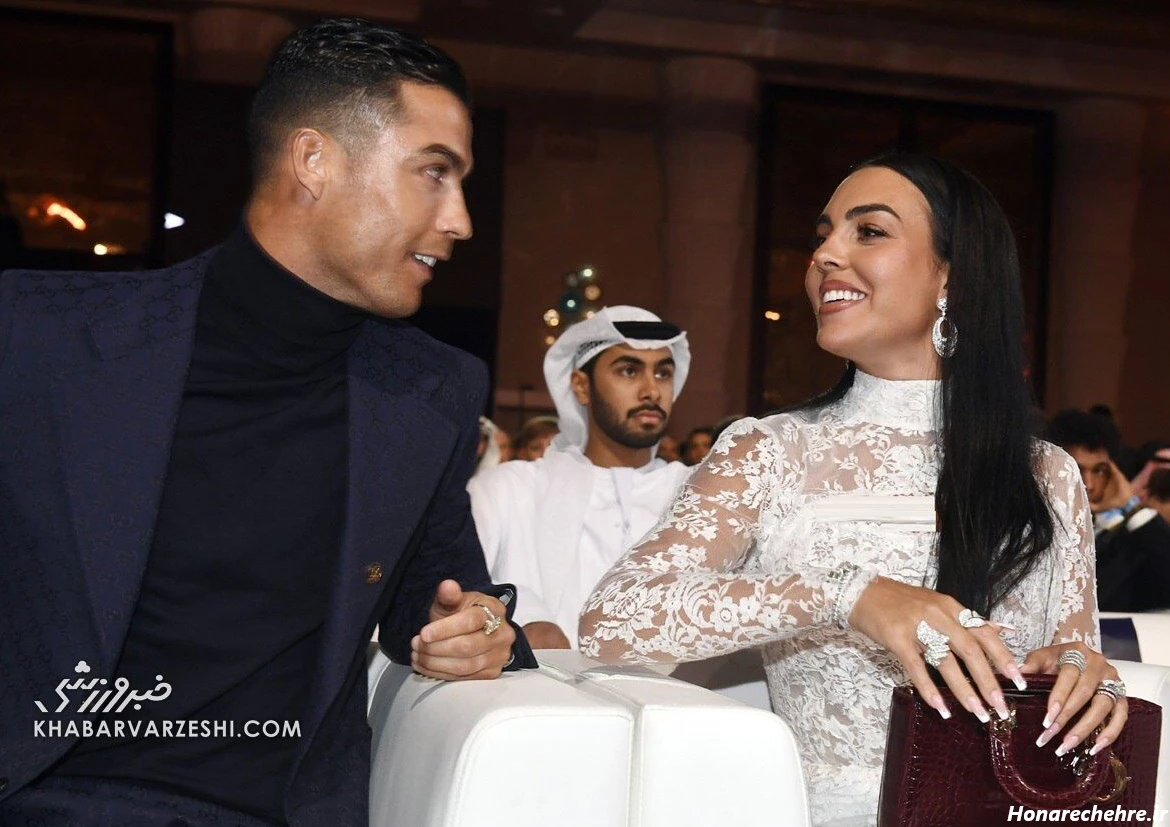 عکس رونالدو و همسرش در تخت خواب