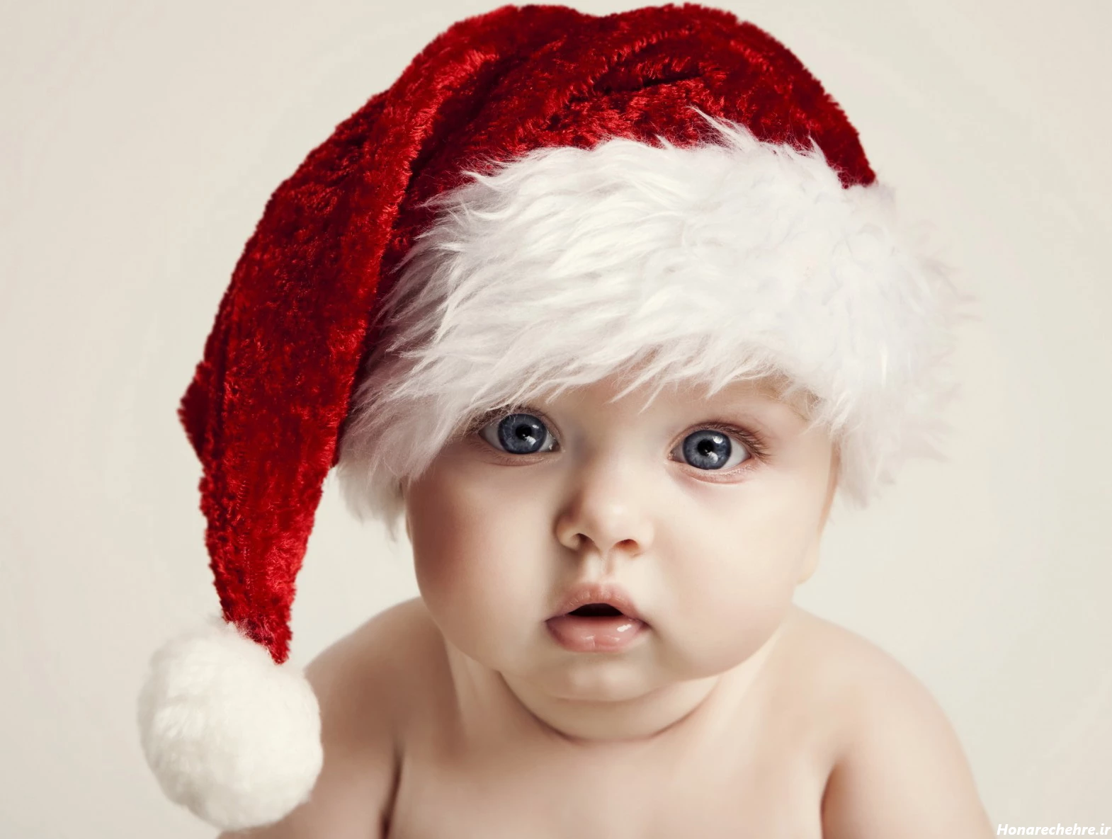عکس دختر بچه چشم آبی