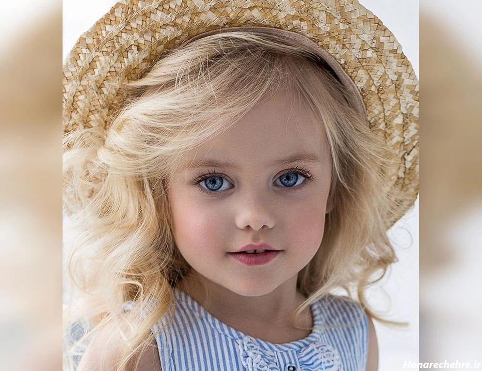 عکس دختر بچه چشم آبی