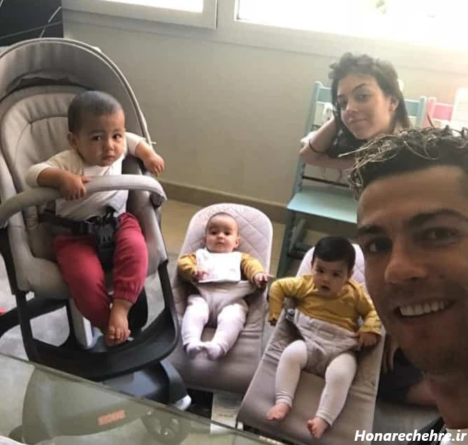 عکس رونالدو و همسرش در تخت خواب