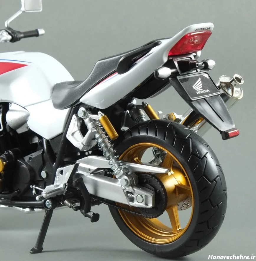 عکس موتور سی بی ۱۳۰۰ آبی