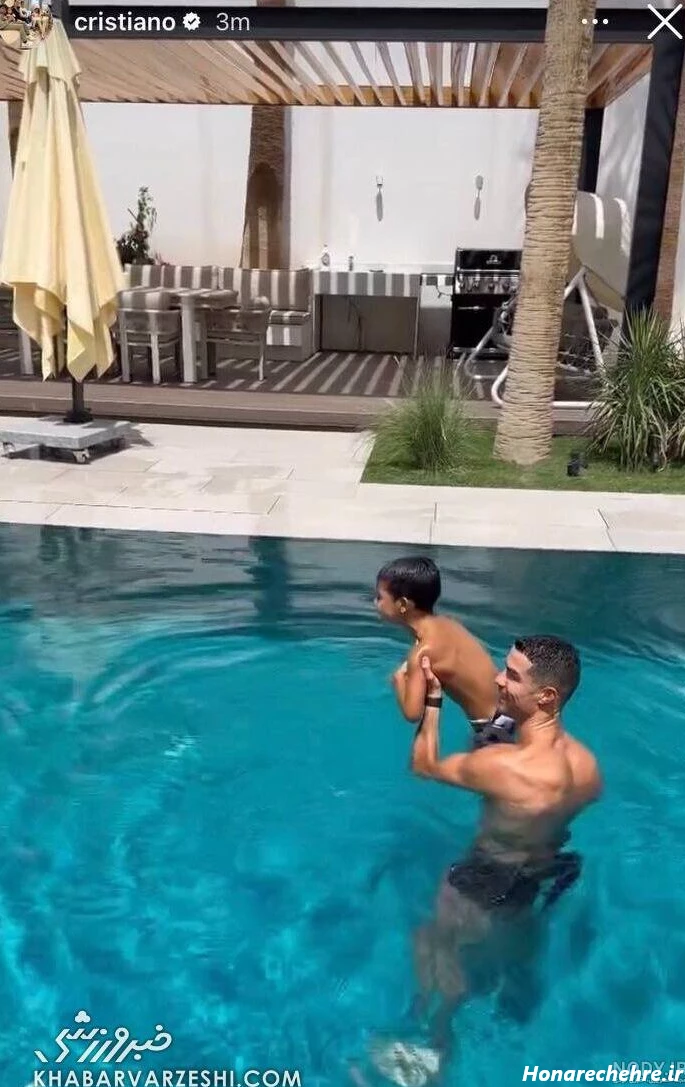 رونالدو و همسرش در ساحل