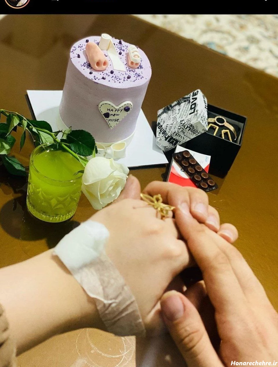 عکس دست دونفره تو ماشین پژو پارس