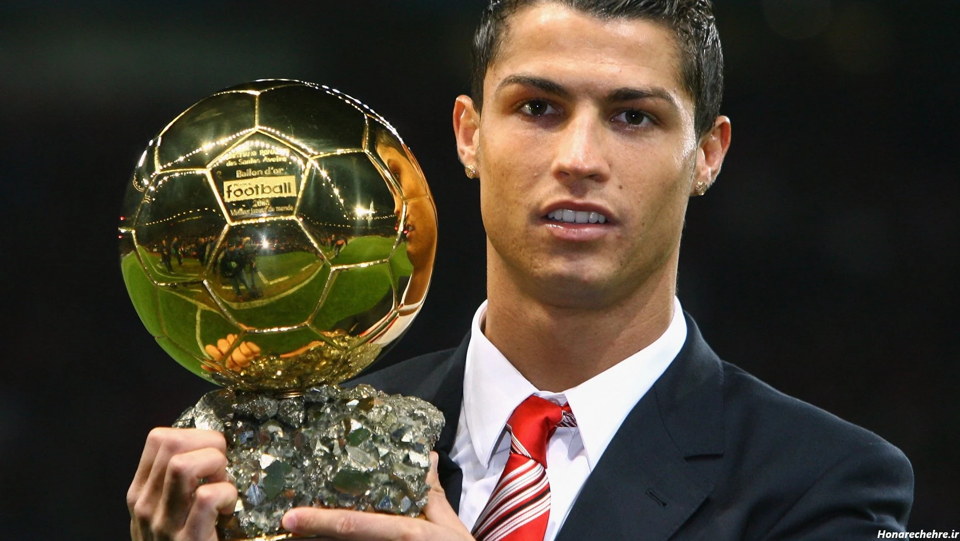 عکس توپ طلا برای پروفایل