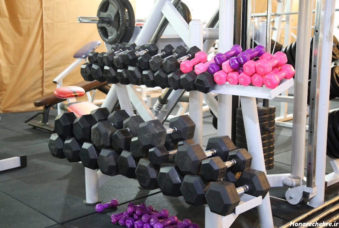 عکس باشگاه بدنسازی بانوان برای پروفایل
