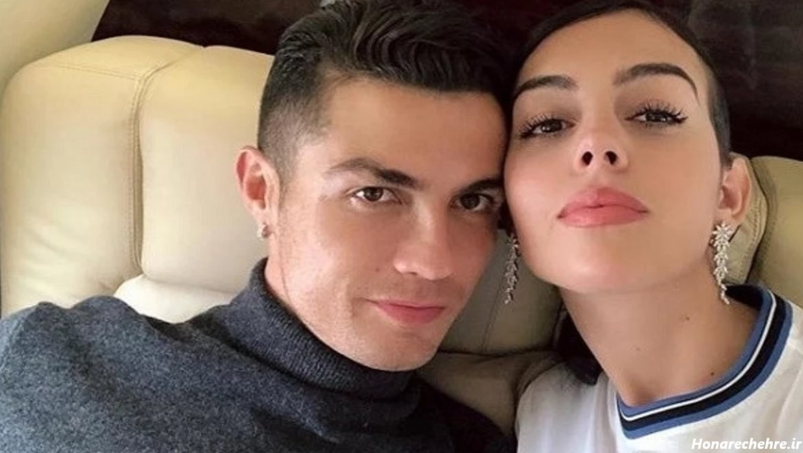 عکس بوسه رونالدو و همسرش در استخر