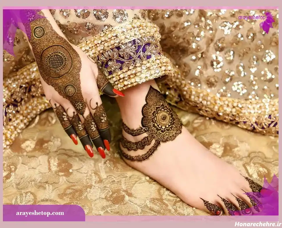 طرح حنا روی پا ساده و شیک