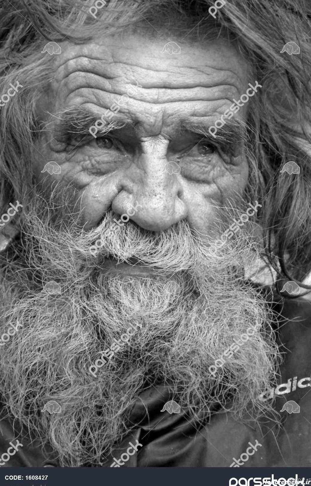 عکس پیر مرد با عصا