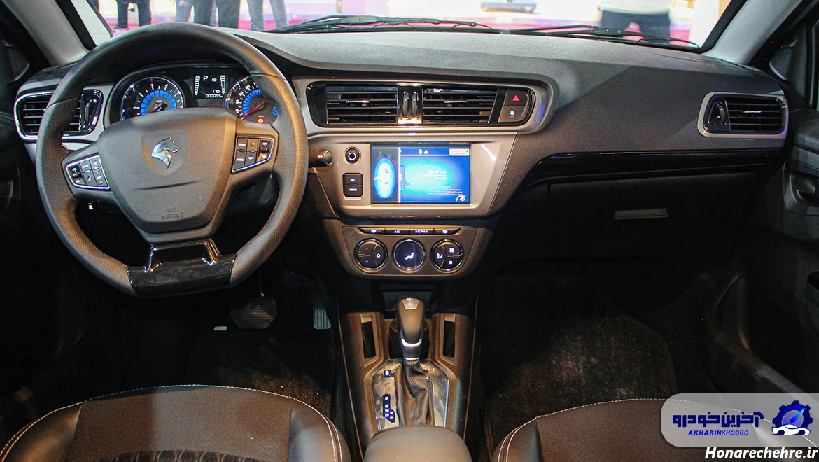 عکس داخل ماشین دنا