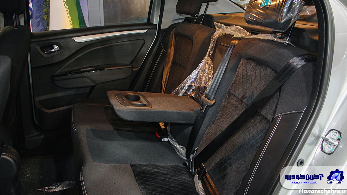 عکس داخل ماشین دنا