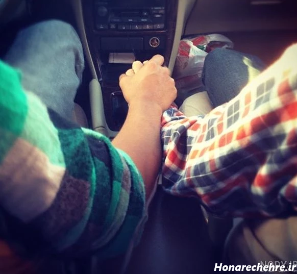 عکس دست دونفره تو ماشین پژو پارس