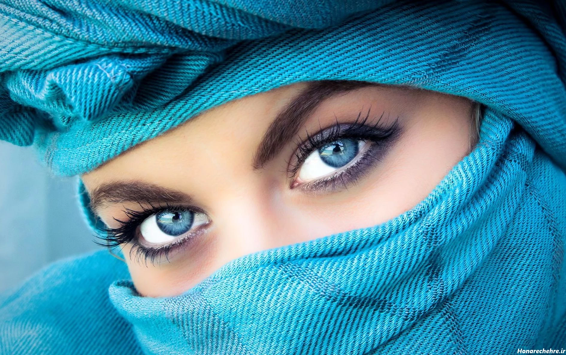 عکس چشم واقعی برای پروفایل