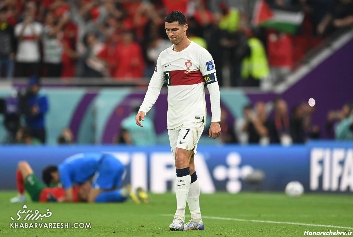 عکس رونالدو با جام عربستان