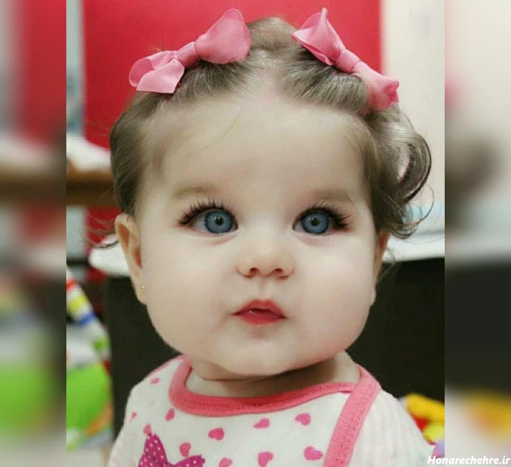 عکس دختر بچه چشم آبی