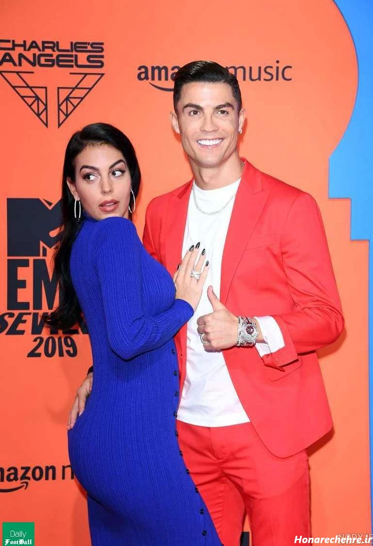 عکس رونالدو با زنش لب به لب