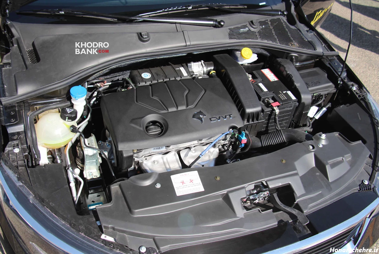 عکس داخل ماشین دنا