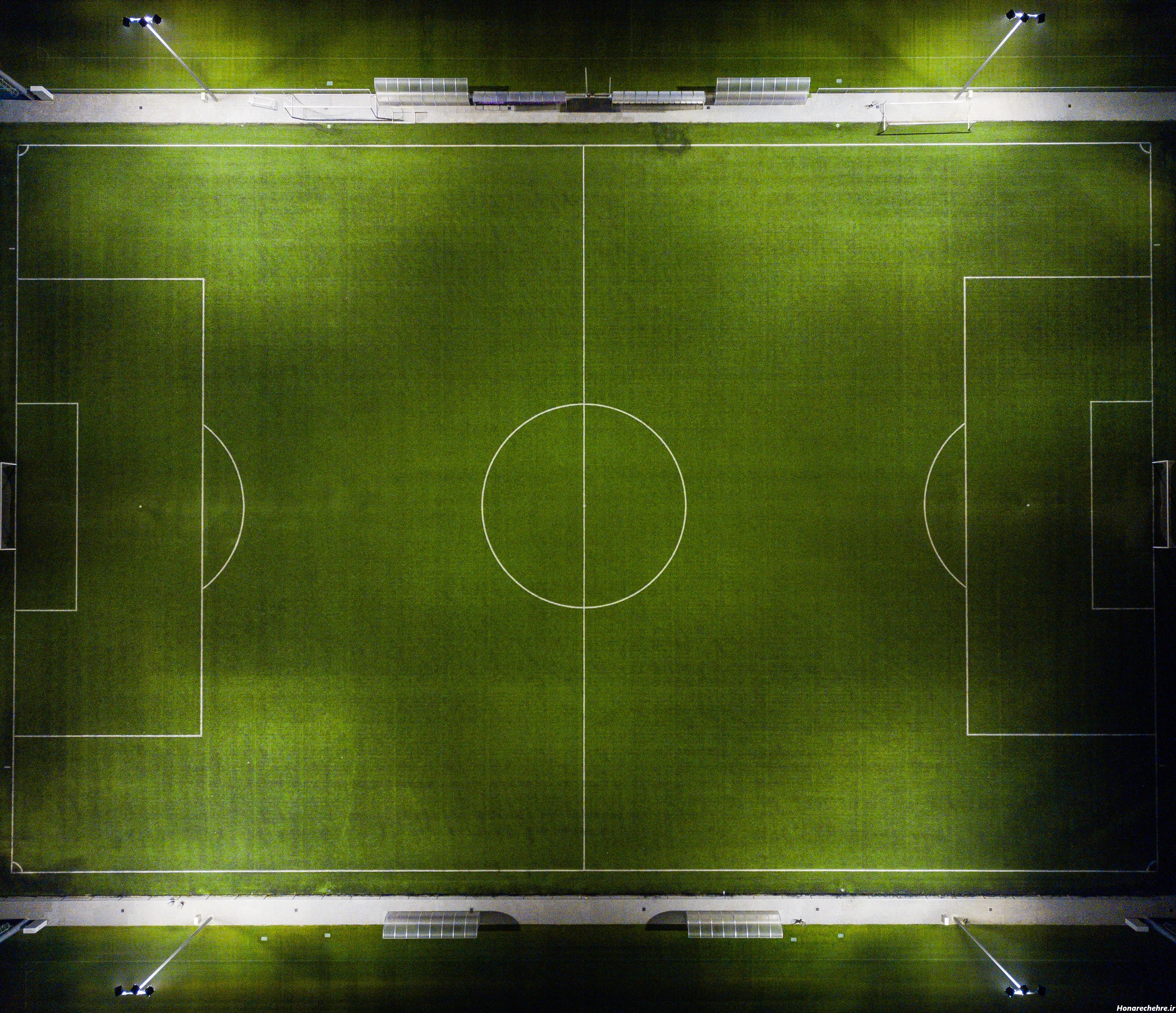 عکس چمن فوتبال طبیعی