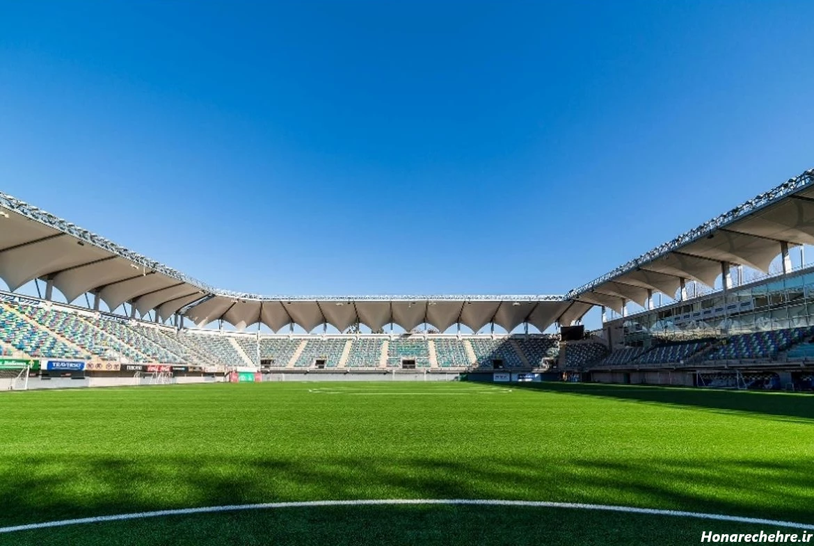 عکس چمن فوتبال طبیعی