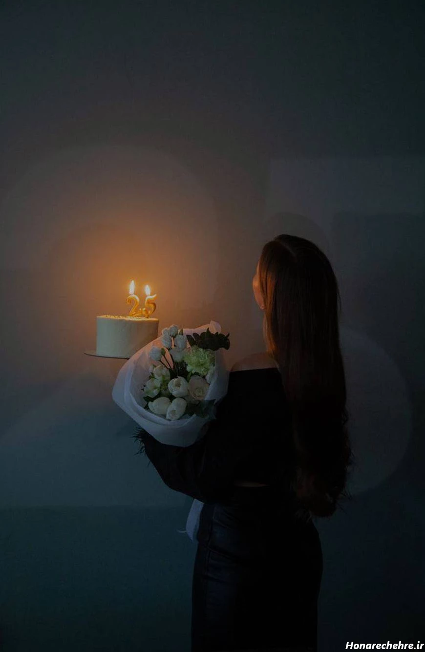 ژست عکس تولد بدون چهره در طبیعت