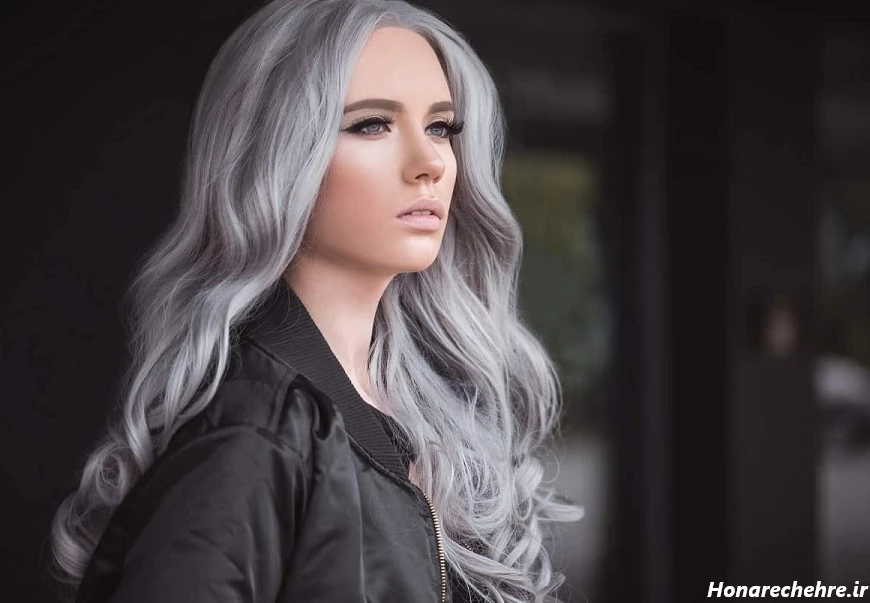 عکس دختر مو بلوند از پشت