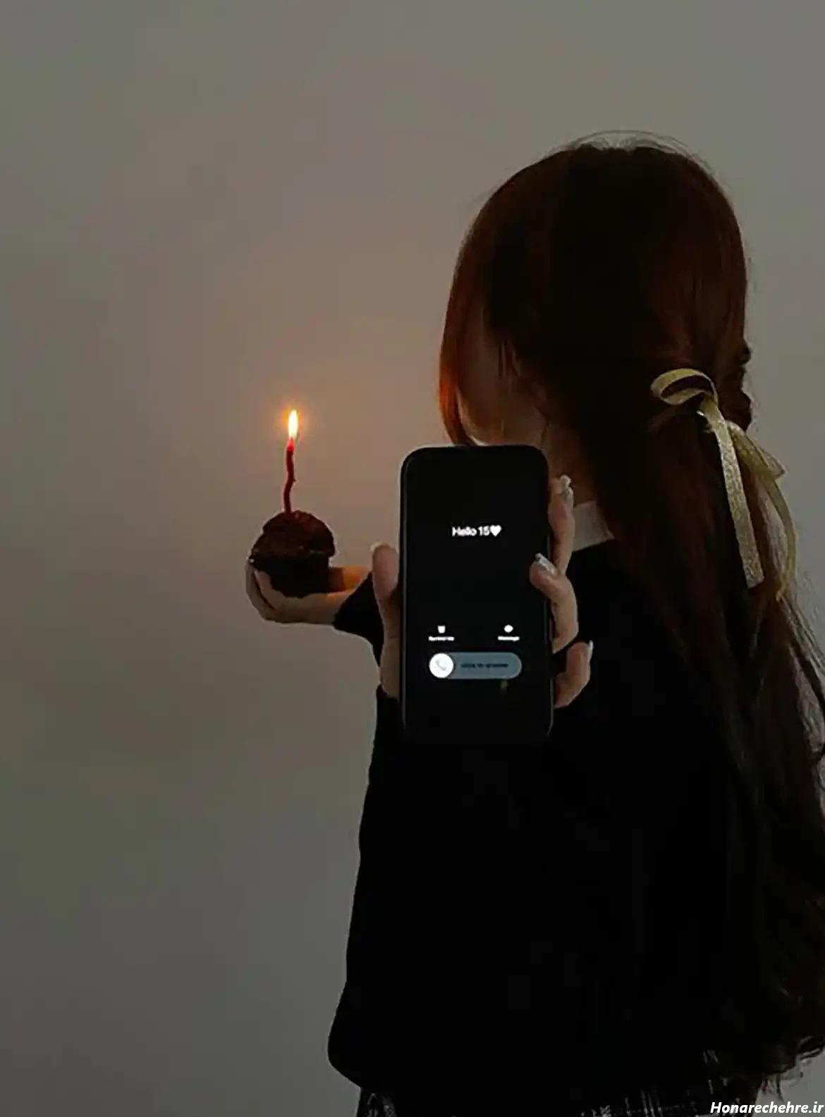 ژست عکس تولد بدون چهره در طبیعت