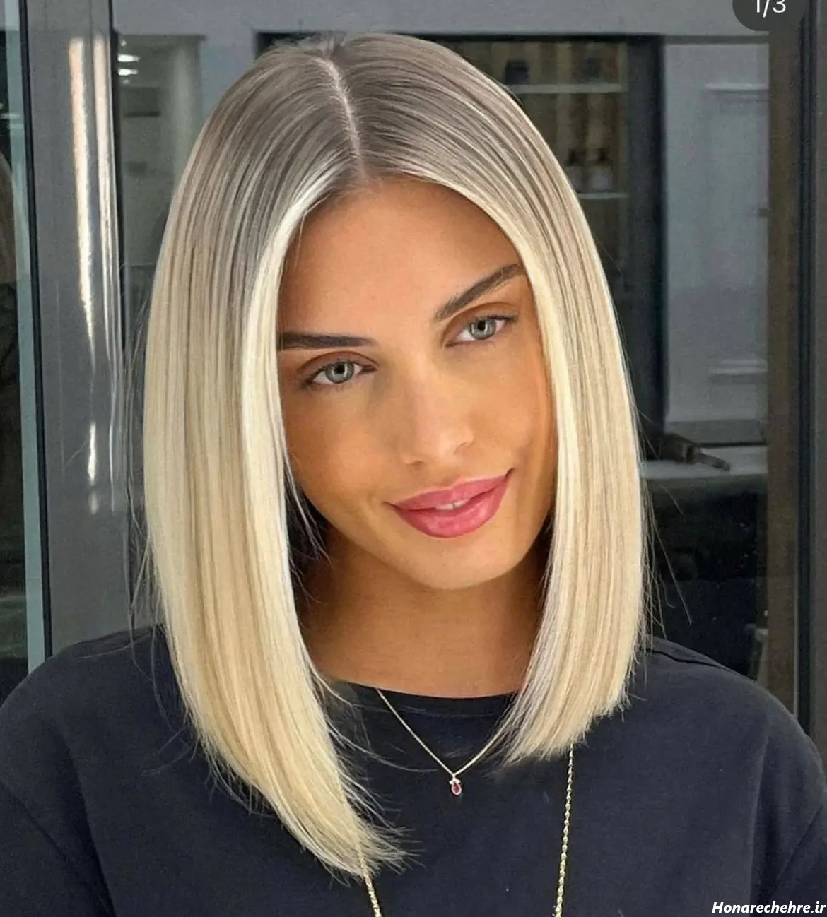 عکس دختر مو بلوند از پشت