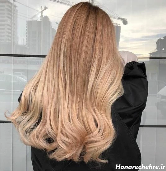 عکس دختر مو بلوند از پشت