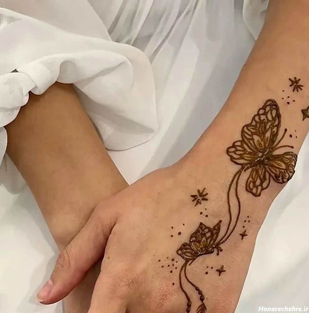 طرح حنا روی پا ساده و شیک