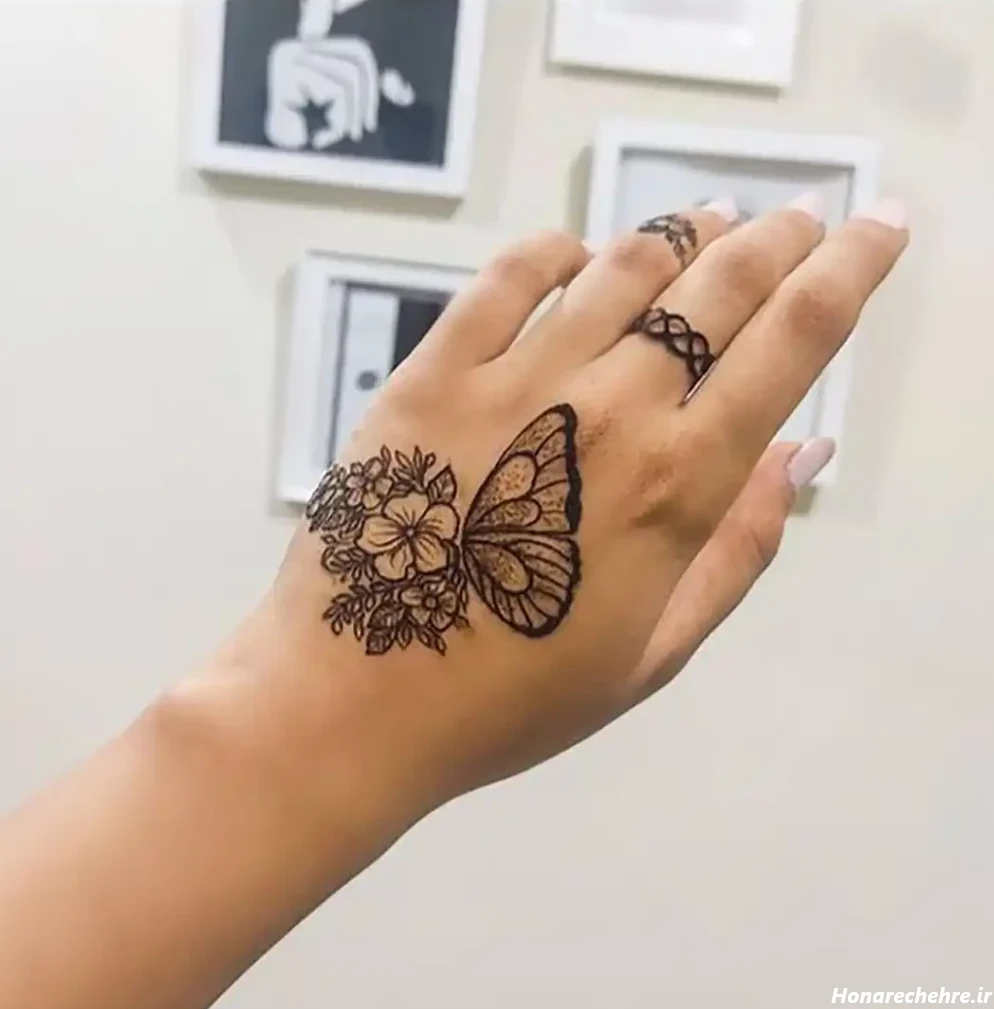 طرح حنا روی پا ساده و شیک