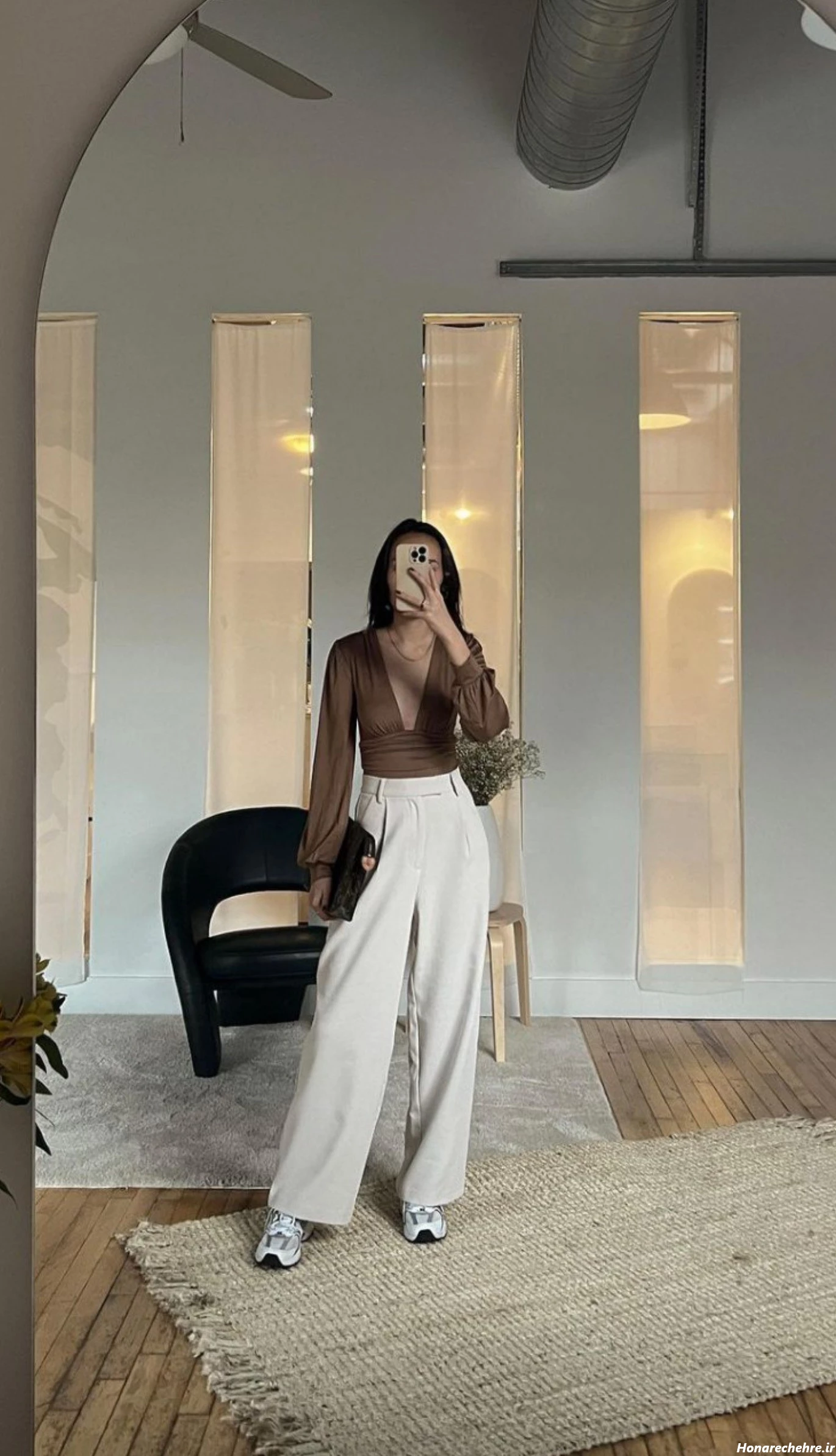 عکس دختر بدون چهره سیاه سفید