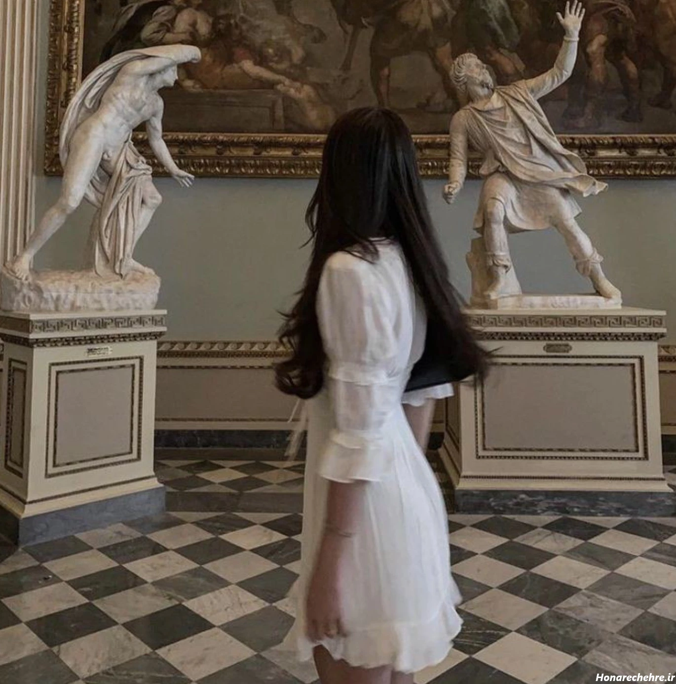 عکس دختر بدون چهره سیاه سفید