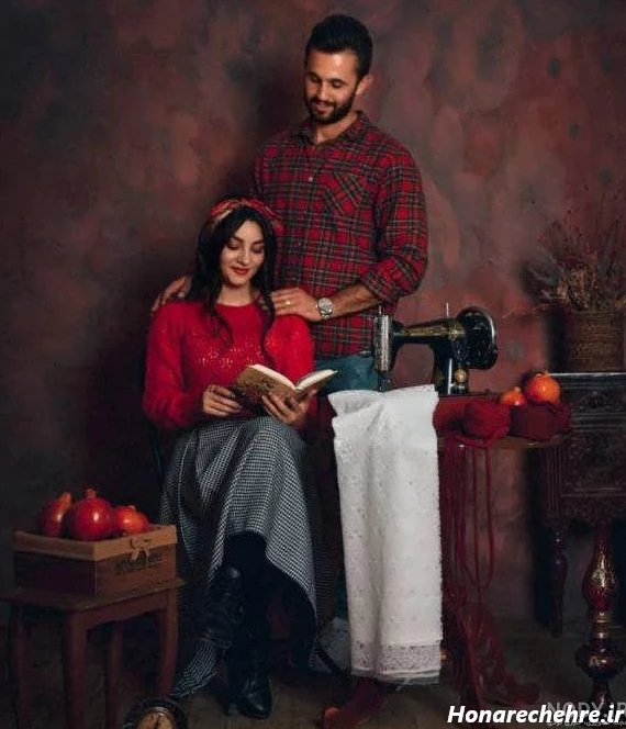 ژست عکس یلدایی دخترانه