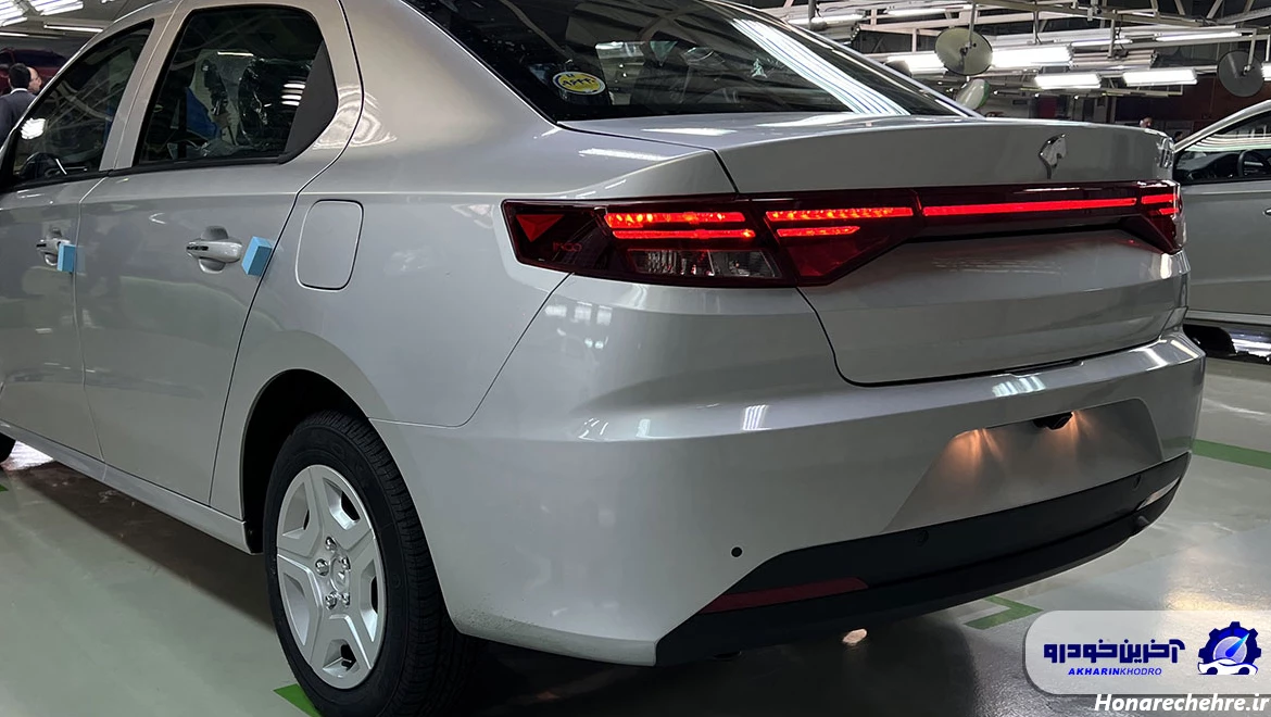 تارا خاکستری و نقره ای