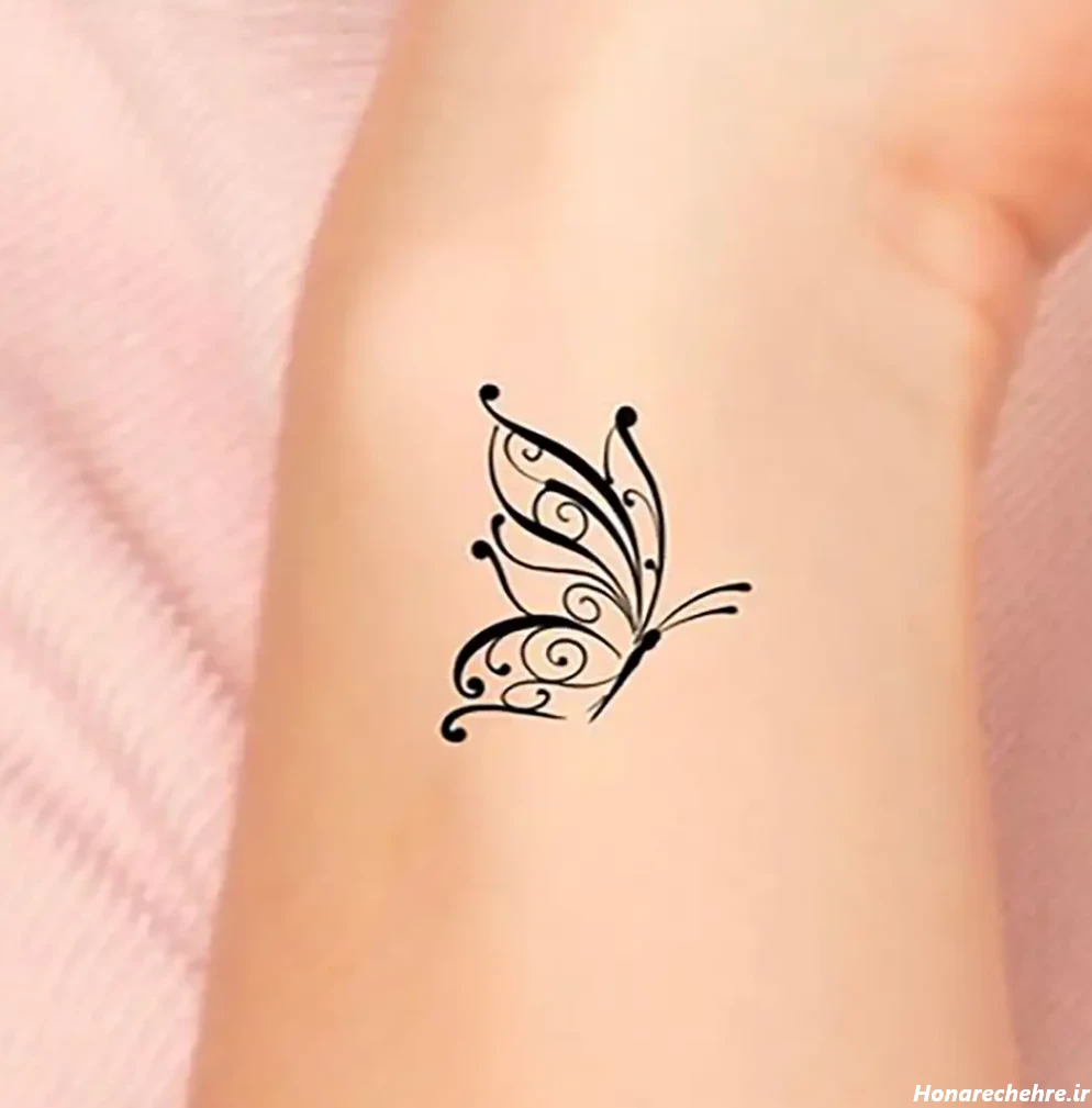 طرح حنا روی پا ساده و شیک