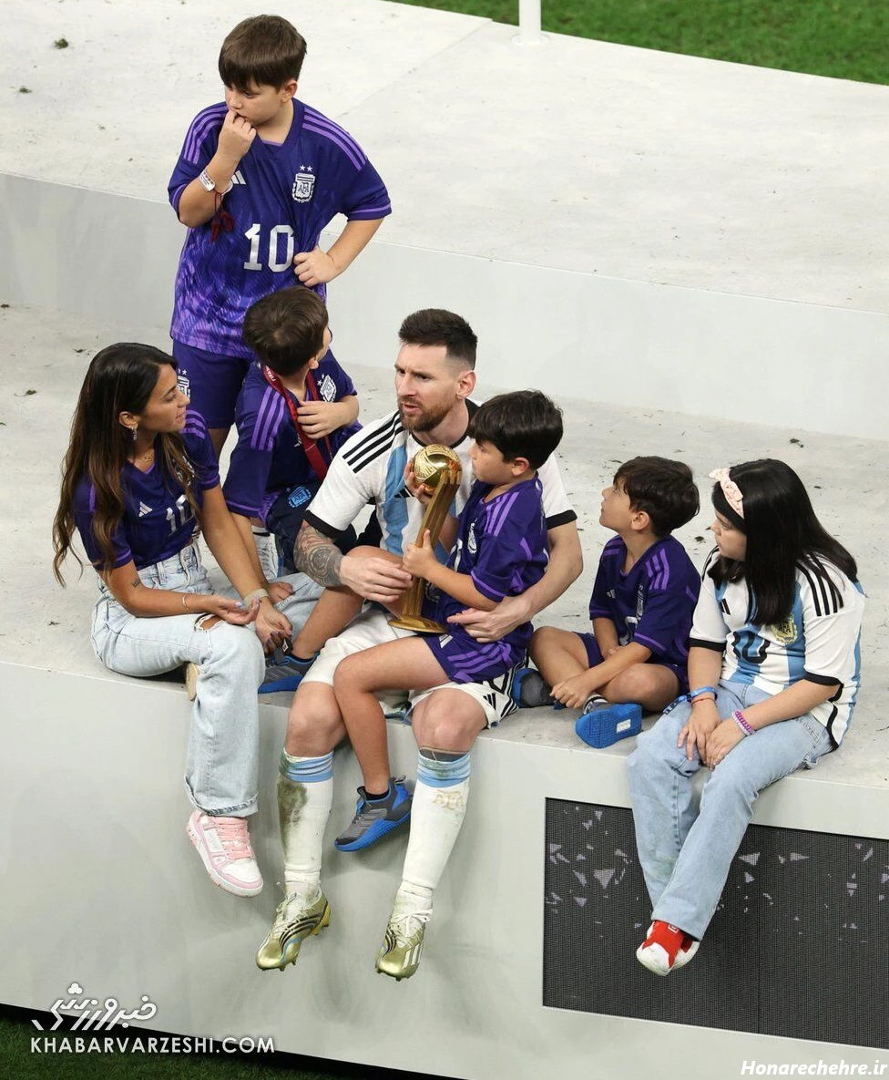 رونالدو و همسرش در ساحل