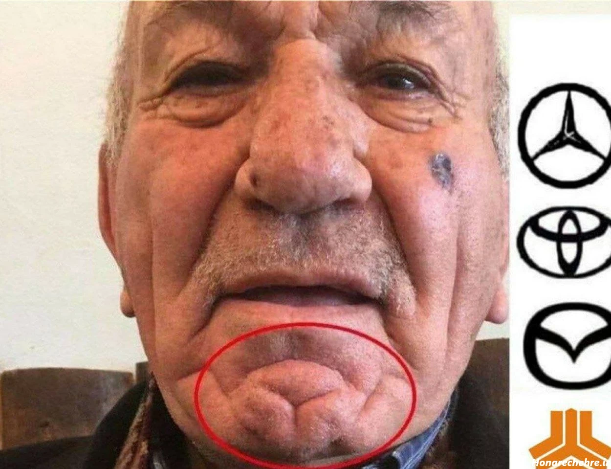 عکس پیرمرد گوش بزرگ