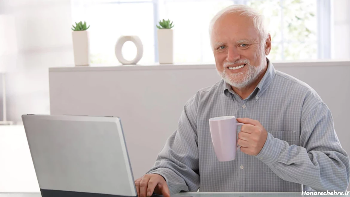 عکس پیرمرد گوش بزرگ