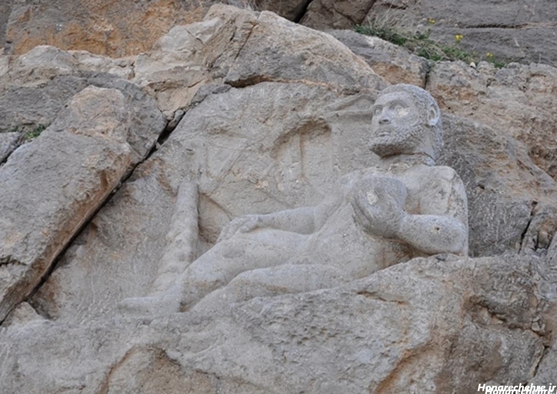 داستان کوه شیرین خفته