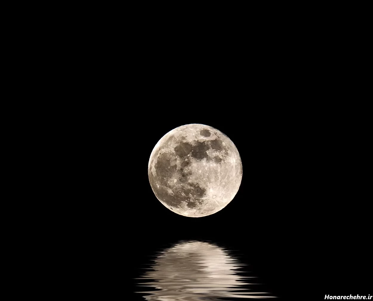 بک گراند ماه