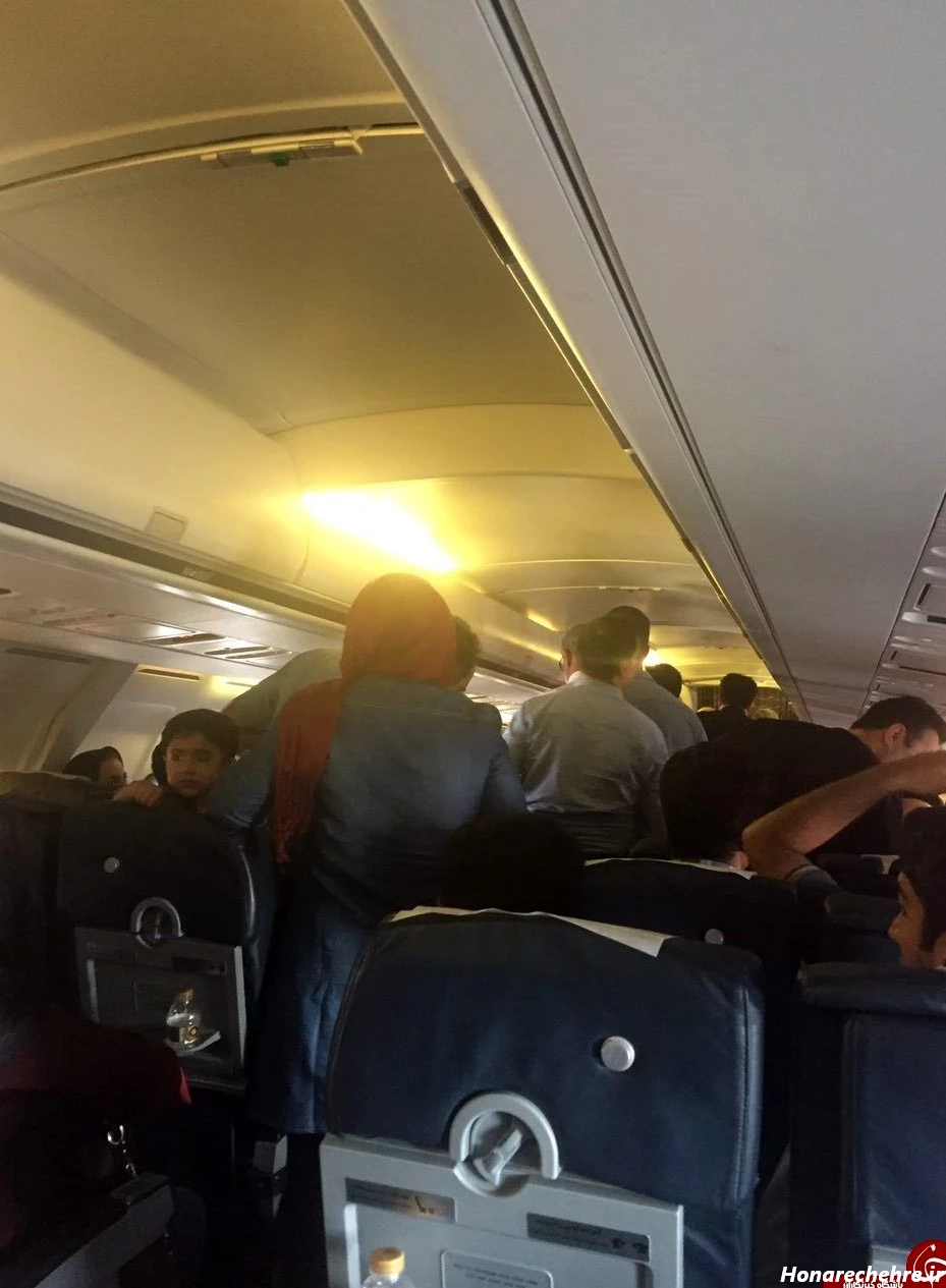 عکس هواپیما در شب