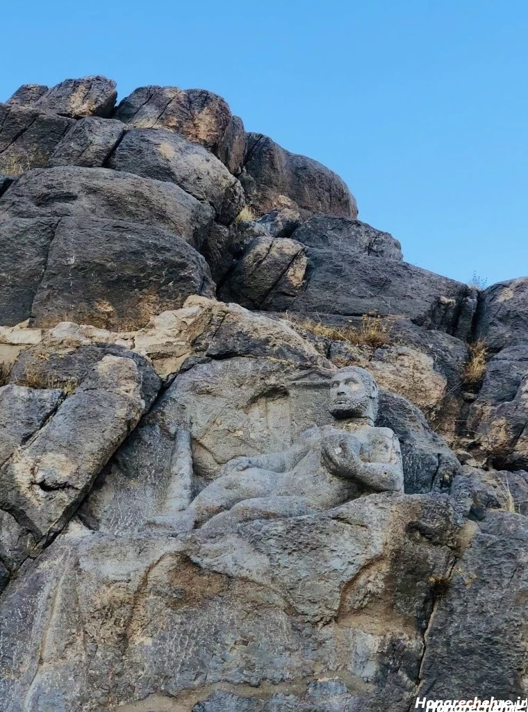 داستان کوه شیرین خفته