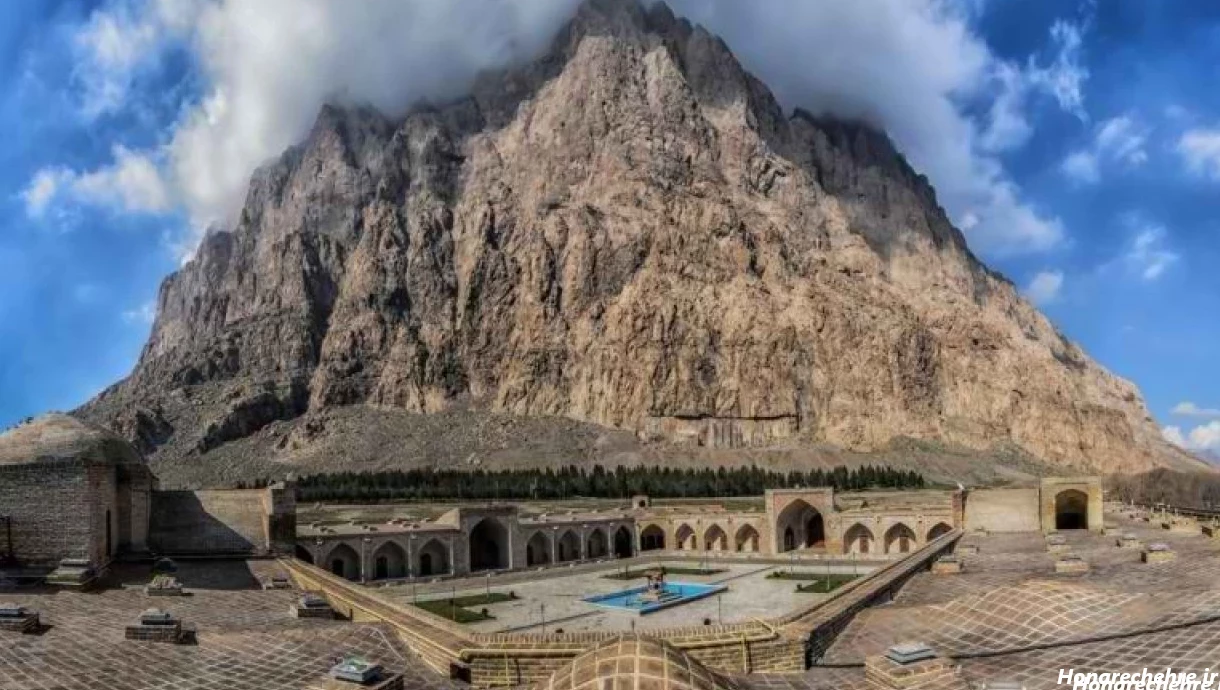 داستان کوه شیرین خفته