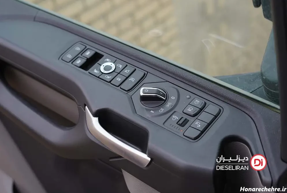 کلیدهای داخل کابین آر